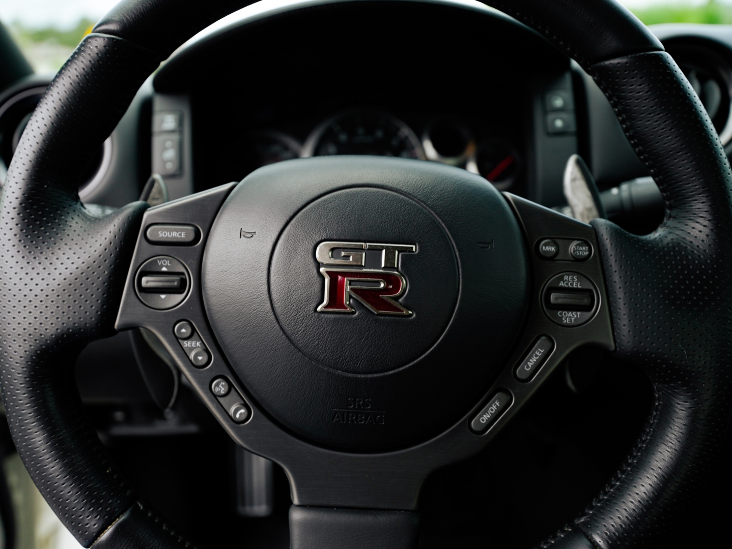 2013 Nissan R35 GTR - Secondary View