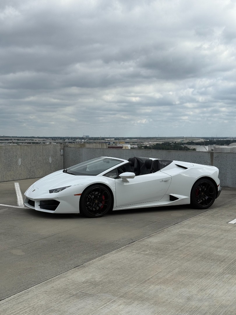 2018 Lamborghini Huracan Spyder - Secondary View
